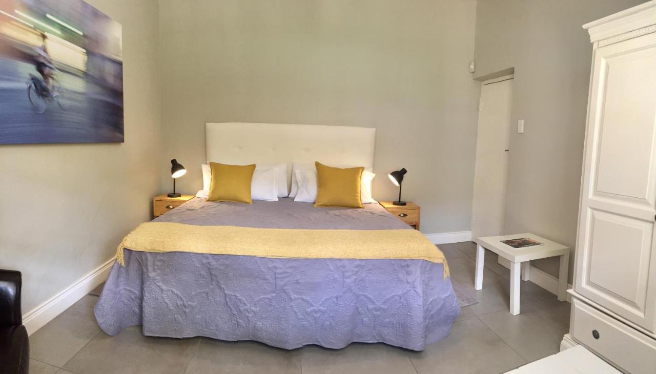 Westway Corner Apartment Montagu Luaran gambar